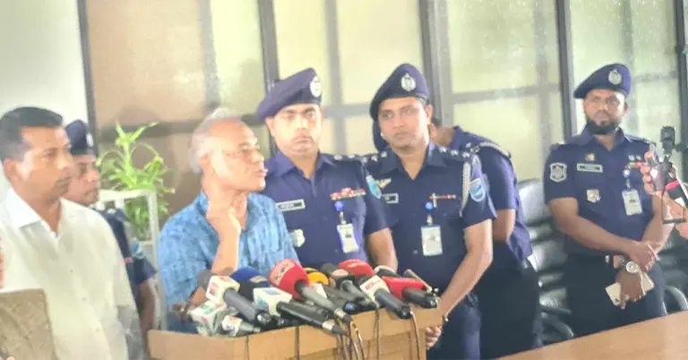 স্বরাষ্ট্র ও কৃষি উপদেষ্টা লেফটেন্যান্ট জেনারেল মো. জাহাঙ্গীর আলম চৌধুরী
